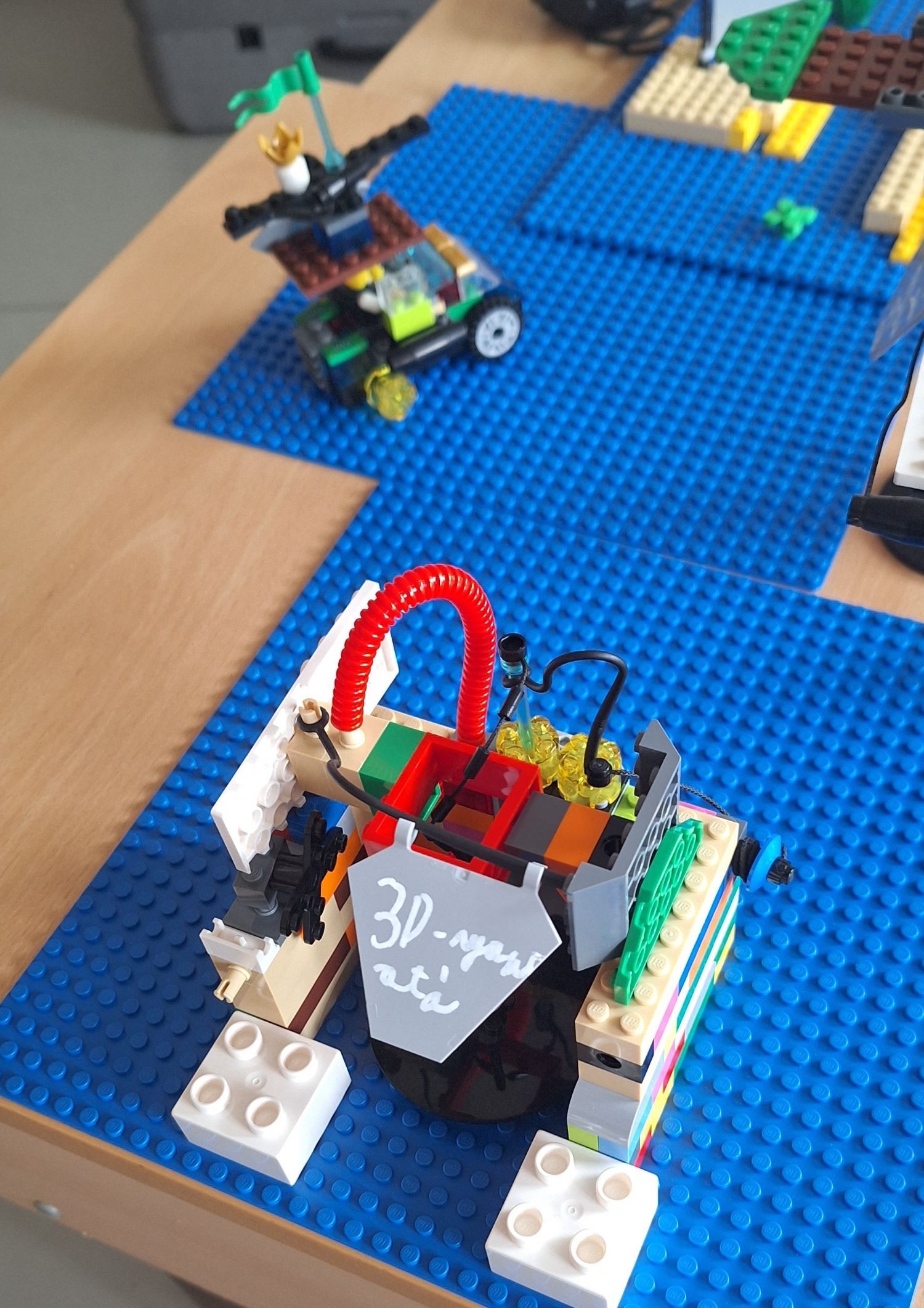 Álmok és vágyak (3D nyomtató és különleges autó).jpg