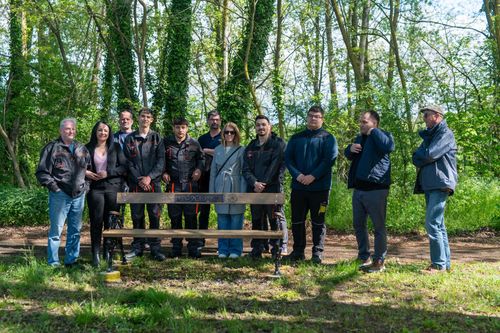 Megújult a Dráva-part emlékpadja