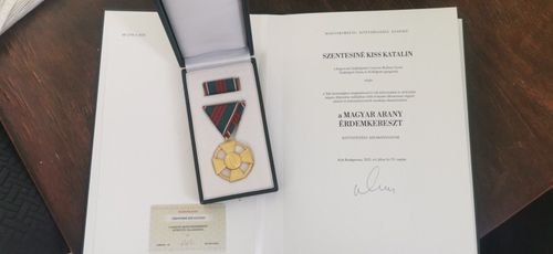 Magyar Arany Érdemkereszt kitüntetést vett át a Rudnay igazgatója